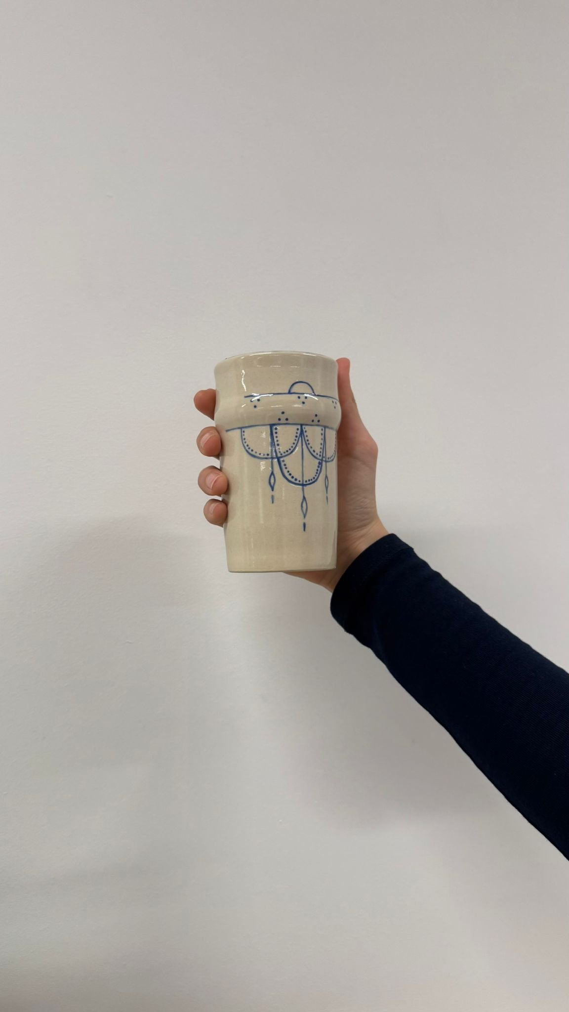 Verres collection Amazigh en grès aux motifs berbères bleus